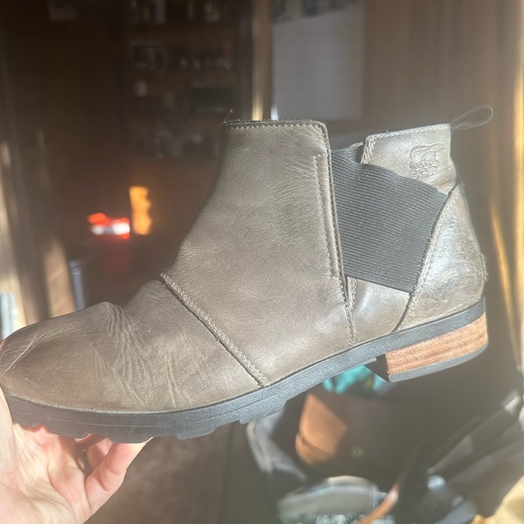 Sorel Emelie Chelsea Boots Quarry - Picture 9 of 9